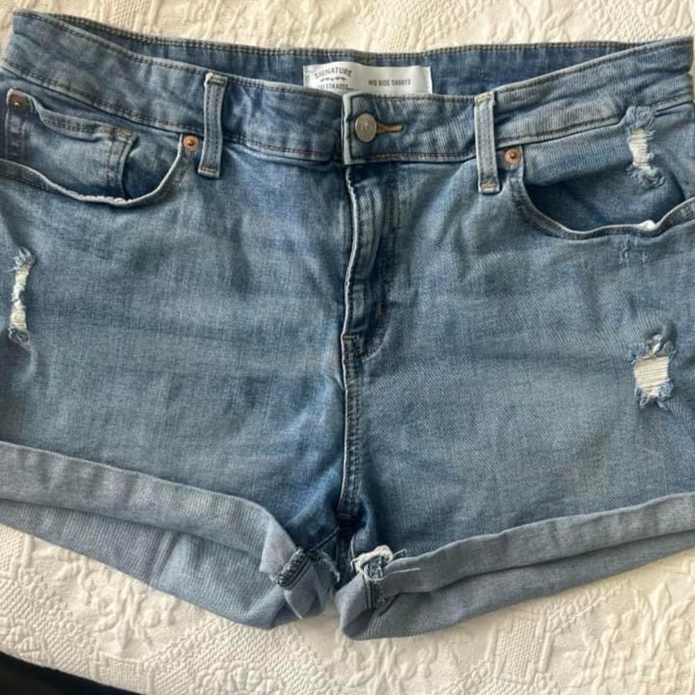 Levi Jean Shorts